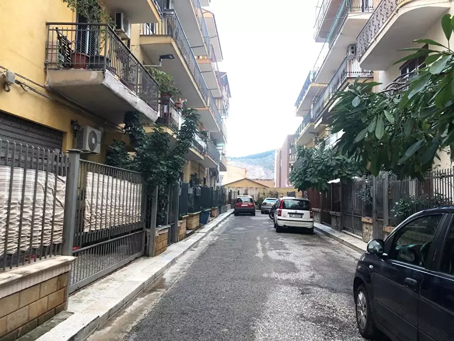 Immagine 1 di Appartamento in vendita  in Via Stesicoro, 15 a Bagheria