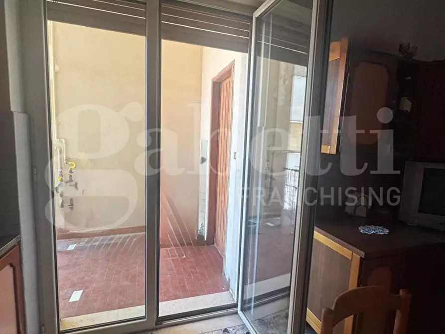 Immagine 25 di Appartamento in vendita  in Piazza Ernesto Cesaro, 55 a Torre Annunziata