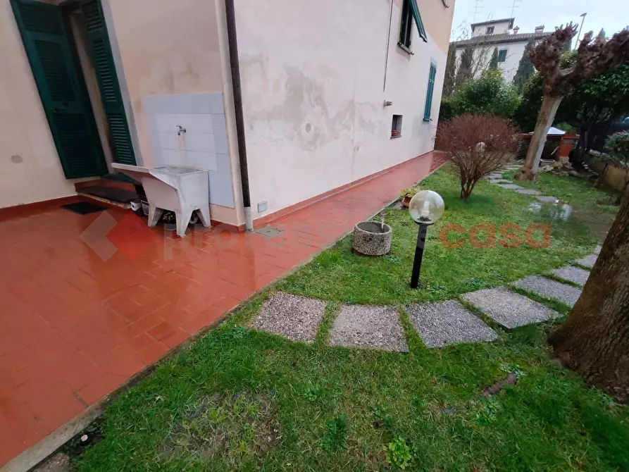 Immagine 1 di Villa in vendita  in Via 8 Marzo a Castelfiorentino
