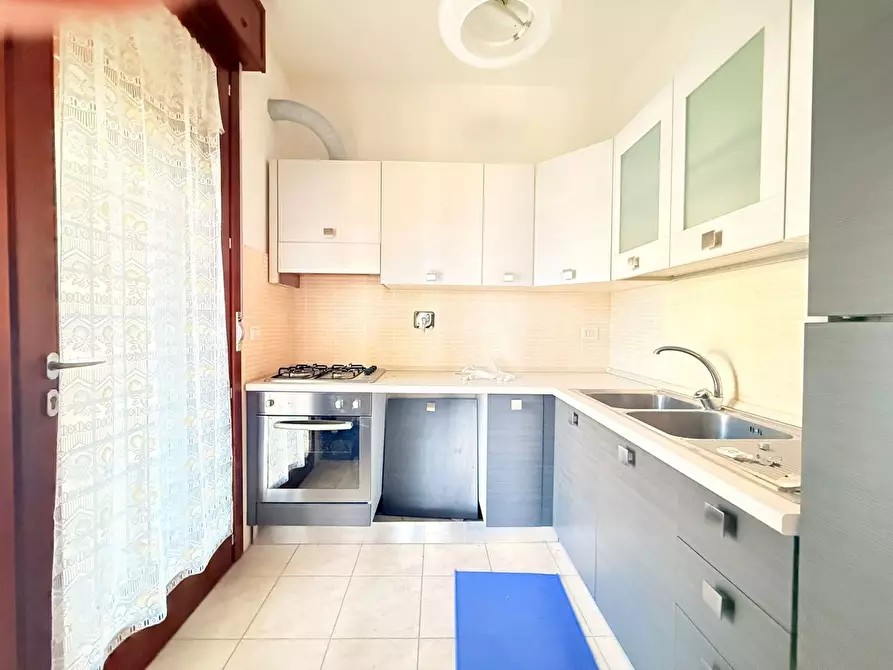 Immagine 9 di Appartamento in vendita  in Via BarzanÃ², 59 a Roma