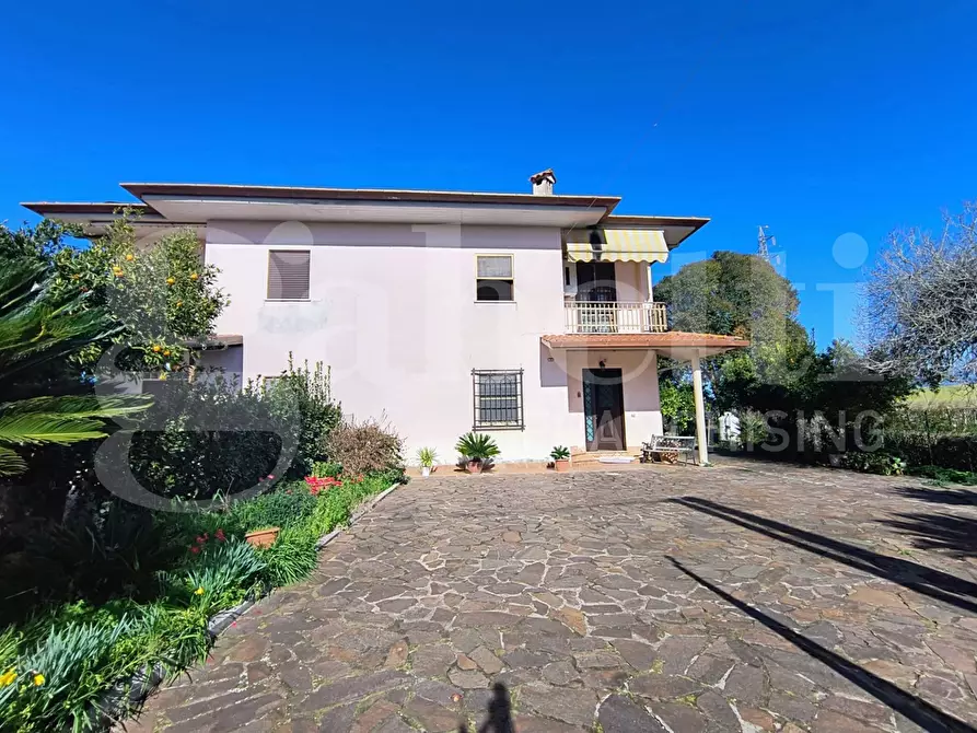 Immagine 2 di Casa bifamiliare in vendita  in Strada Santa Croce a Latina