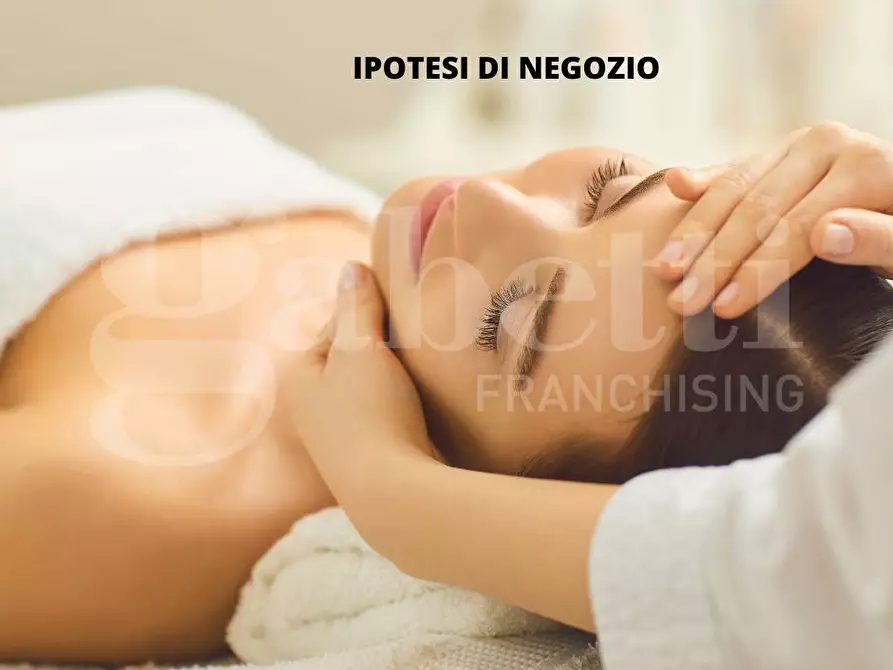 Immagine 11 di Negozio in affitto  in Via CHIOGGIA- CALLE CESARE BATTISTI, 00 a Chioggia