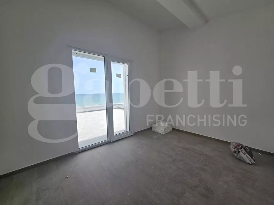 Immagine 4 di Attico in vendita  in Via Lungomare Sirena, 618 a Tortoreto