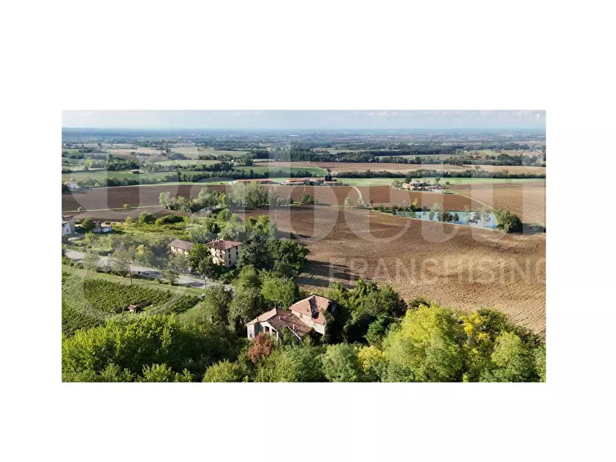 Immagine 5 di Rustico / casale in vendita  in Via Rivarossa, 1 a Agazzano