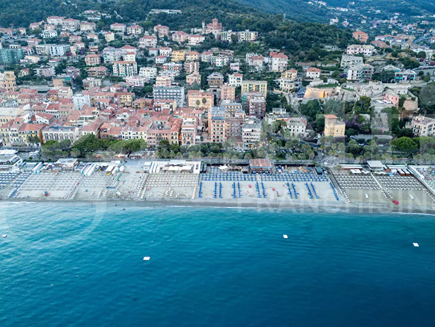 Immagine 9 di Appartamento in vendita  in Via Dante a Finale Ligure