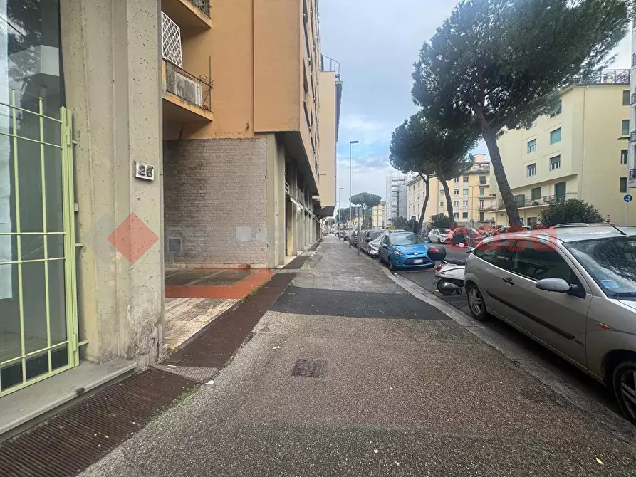 Immagine 16 di Negozio in affitto  in Viale DUSE a Firenze