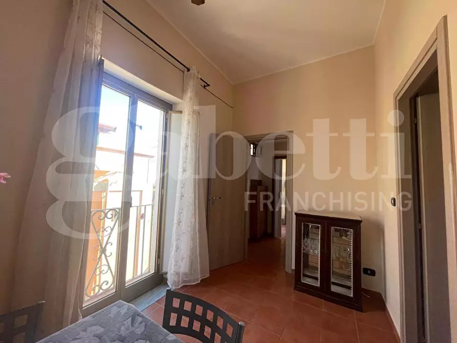 Immagine 4 di Appartamento in vendita  in Via Indipendenza, 379 a Gaeta