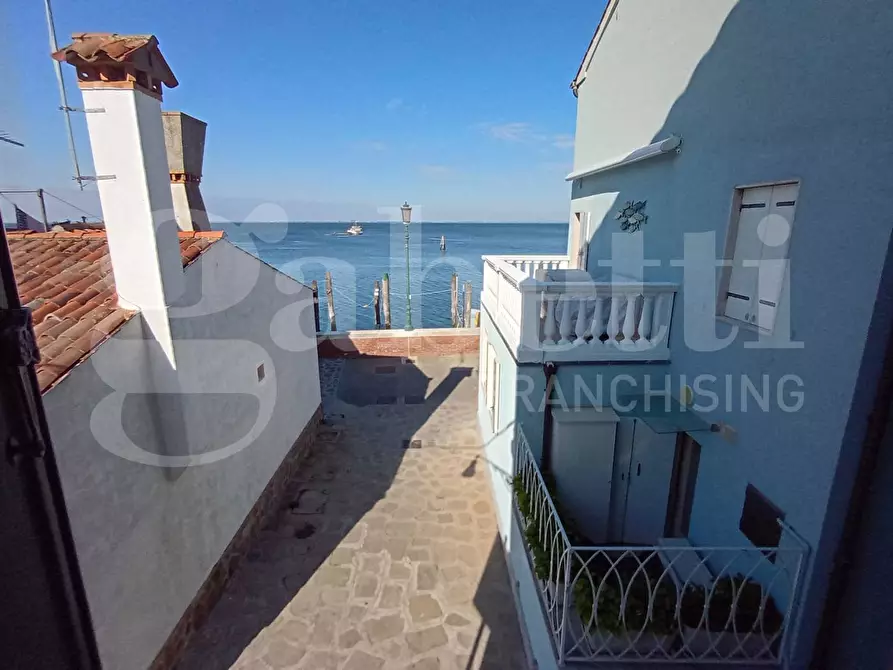 Immagine 3 di Multiproprietà in vendita  in Via ISOLA DI PELLETRINA Calle Chiesa Ognisanti a Venezia
