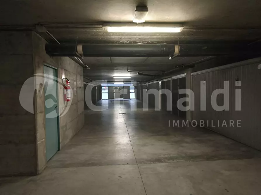 Immagine 12 di Ufficio in vendita  in Via lombardia, 7 a Reggio Nell'emilia