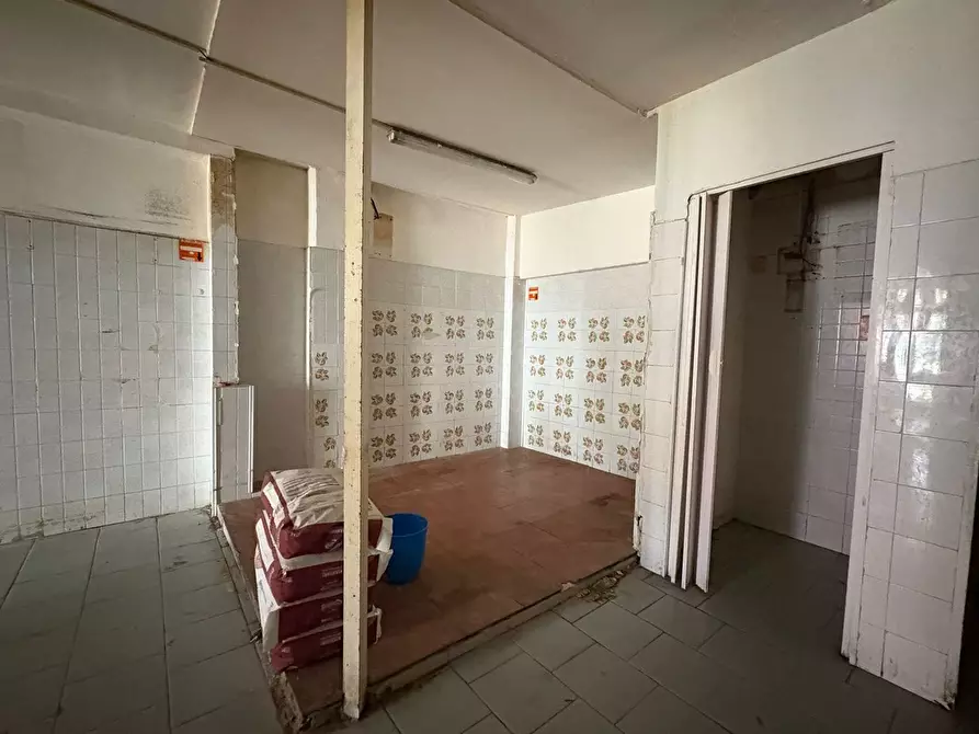 Immagine 4 di Negozio in affitto  in Via Tommaso Cannizzaro, 49 a Messina