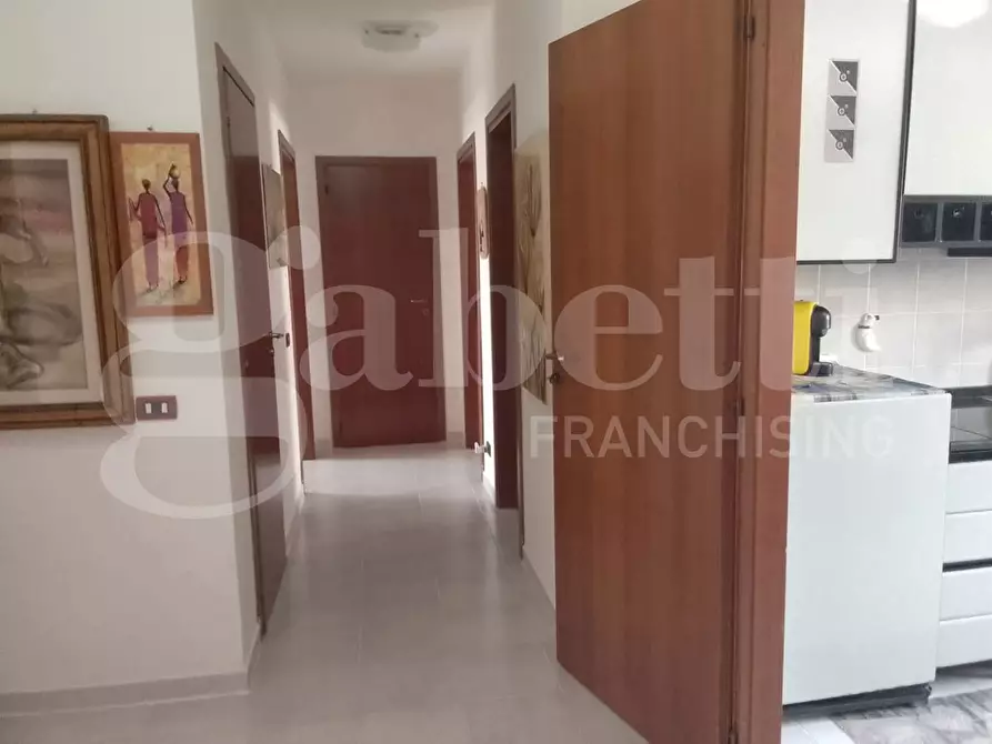 Immagine 10 di Appartamento in vendita  in Piazza G.B.TEDESCO, 8 a Taranto