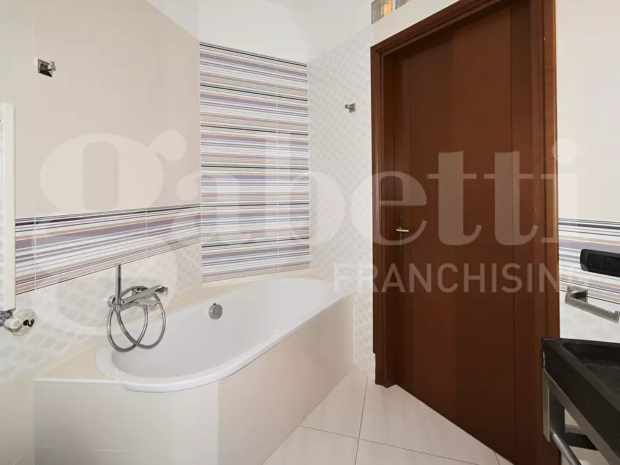 Immagine 12 di Appartamento in vendita  in Via Bolama, 7 a Milano
