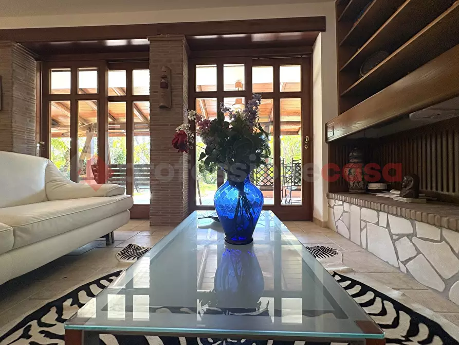 Immagine 7 di Villa in vendita  in Via RIO CLARO 2, 2 a Fondi