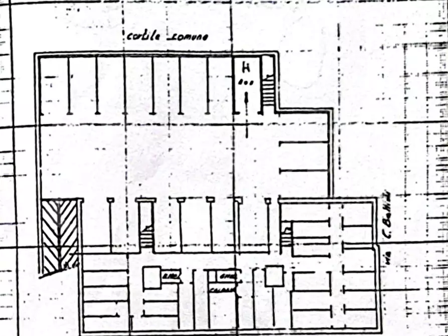Immagine 5 di Box auto in vendita  in Via Costa a Collegno