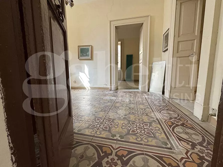 Immagine 15 di Appartamento in vendita  in Via Corte dei Guarini, 11 a Lecce