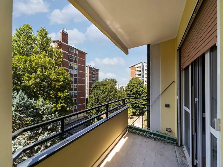 Immagine 11 di Appartamento in vendita  in Viale CA' GRANDA, 44 a Milano