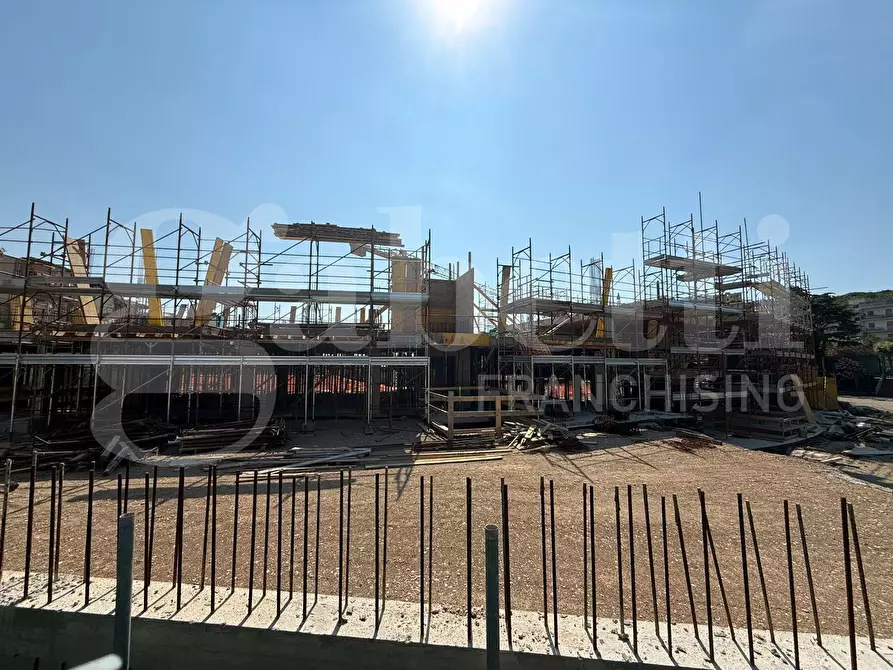 Immagine 15 di Appartamento in vendita  in Via Calegna, 72 a Gaeta