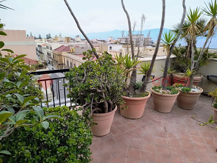 Immagine 32 di Appartamento in vendita  in Corso Garibaldi, sopra upim, 401 a Reggio Di Calabria