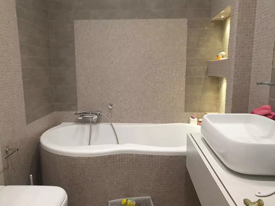 Immagine 20 di Appartamento in vendita  in Via G. FANELLI a Bari