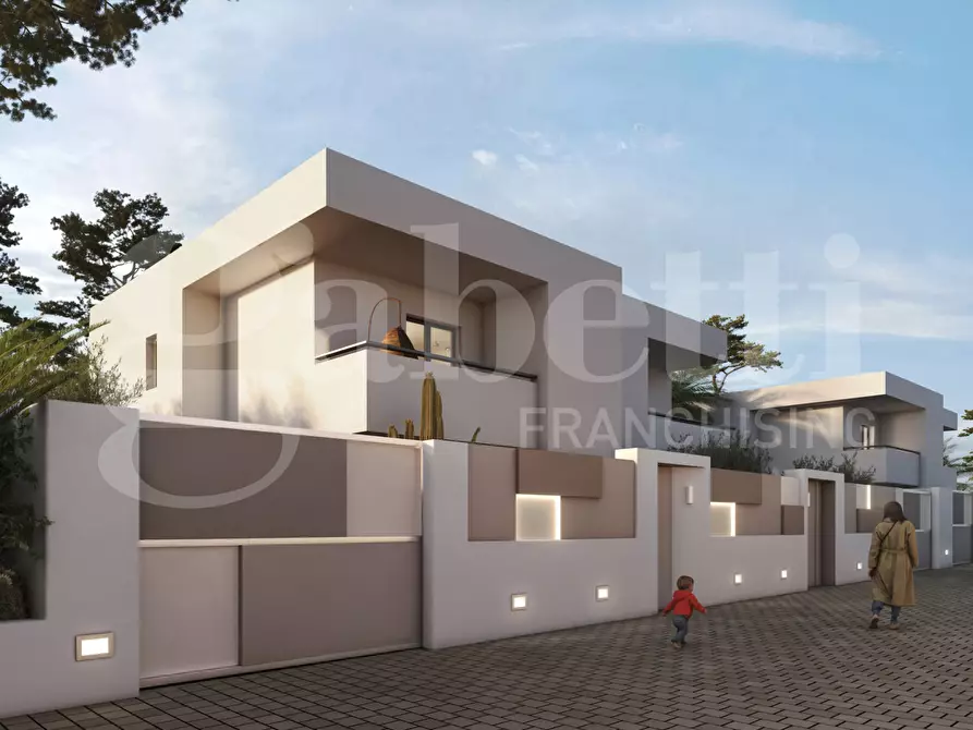 Immagine 2 di Villa in vendita  in Via Andrea Gusmai a Trani