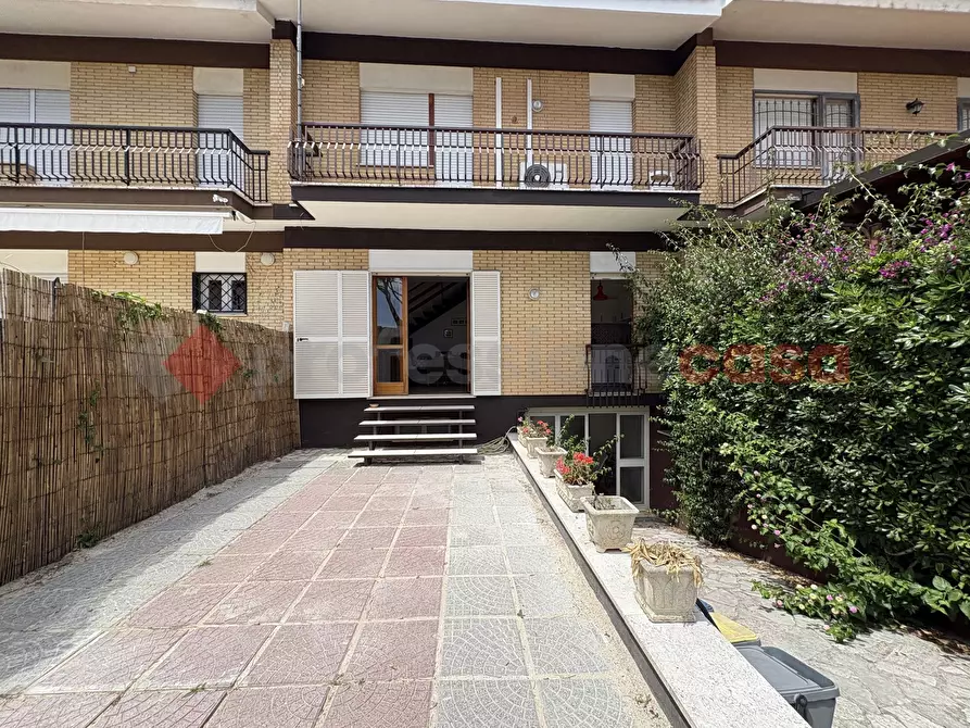 Immagine 1 di Villetta a schiera in vendita  in Via RESIDENCE ANXUR, 45 a Terracina