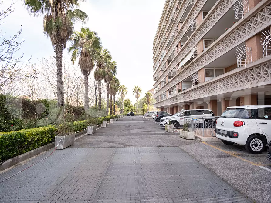 Immagine 32 di Appartamento in vendita  in Via Roberto Ago, 50D a Roma