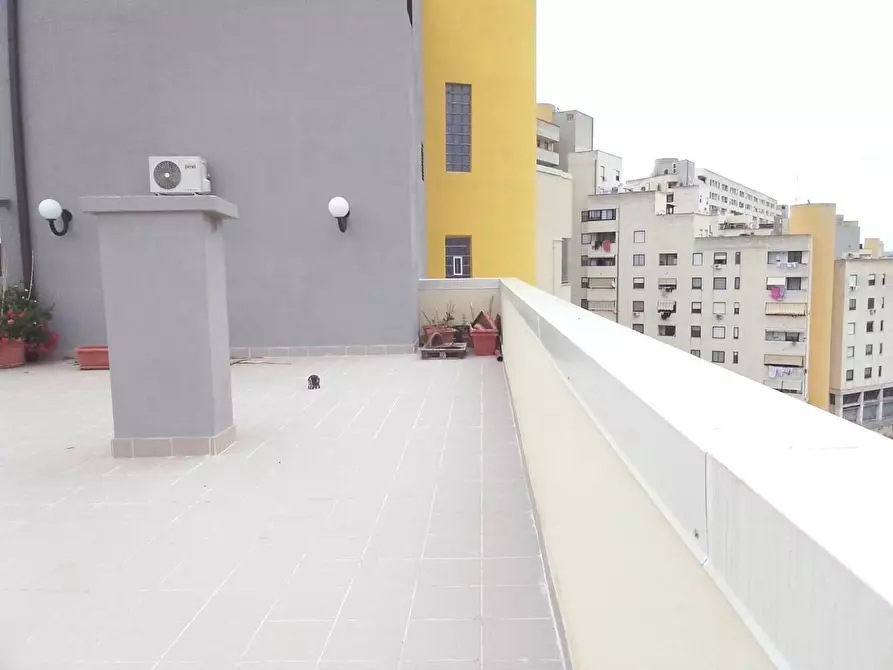 Immagine 3 di Attico in vendita  in Piazza G.B.TEDESCO, 6 a Taranto