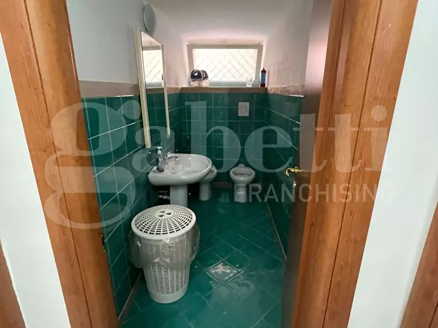 Immagine 10 di Ufficio in affitto  in Via Fusco, 10 a Torre Annunziata