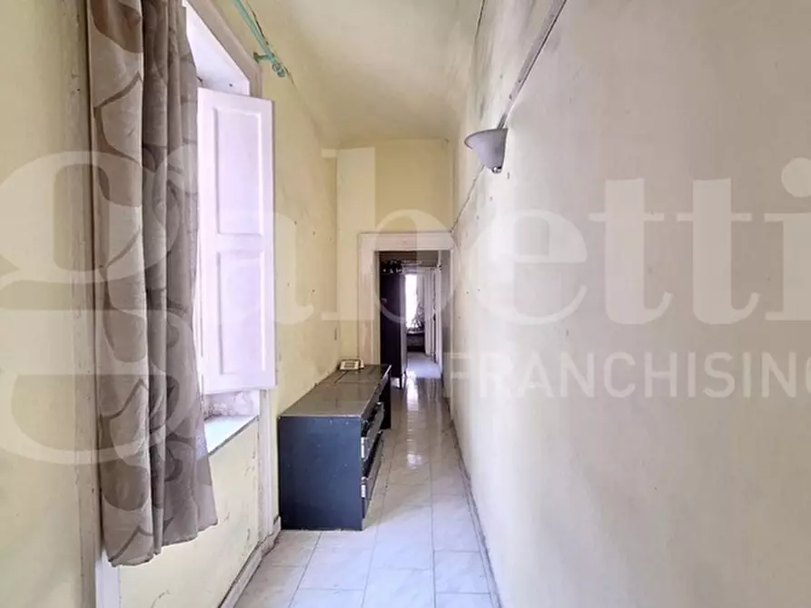 Immagine 8 di Appartamento in affitto  in Via Foria a Napoli