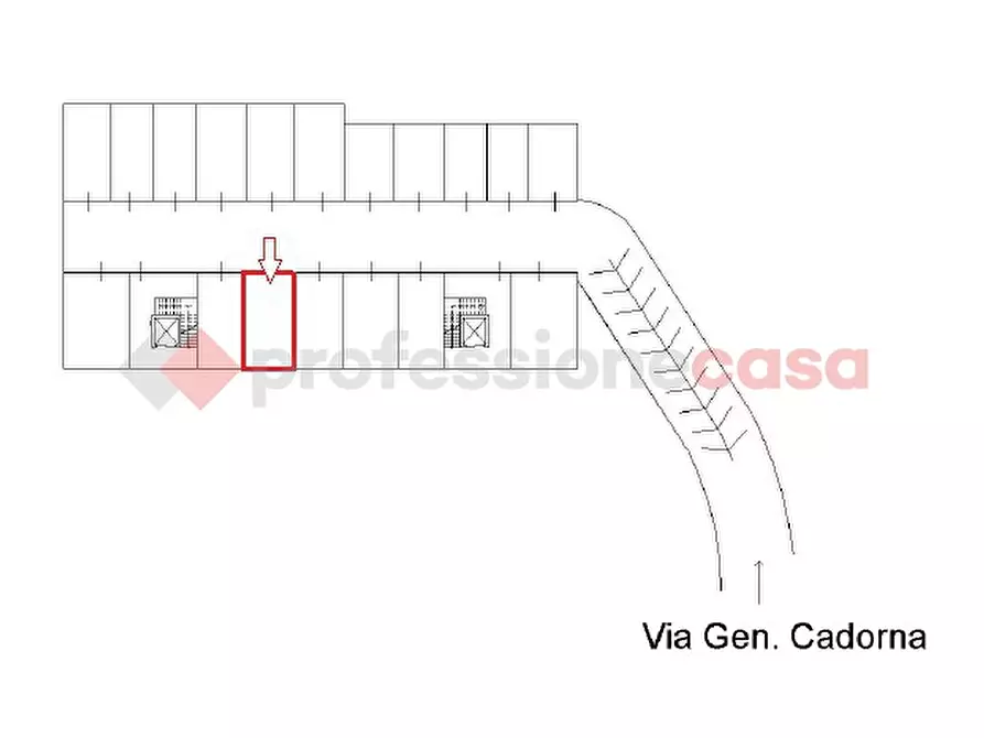 Immagine 6 di Box auto in vendita  in Via generale cadorna a Poggiardo