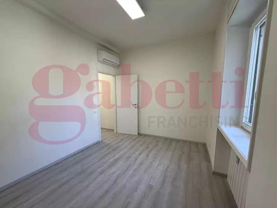 Immagine 8 di Ufficio in affitto  in Via Cucchi, 5 a Bergamo