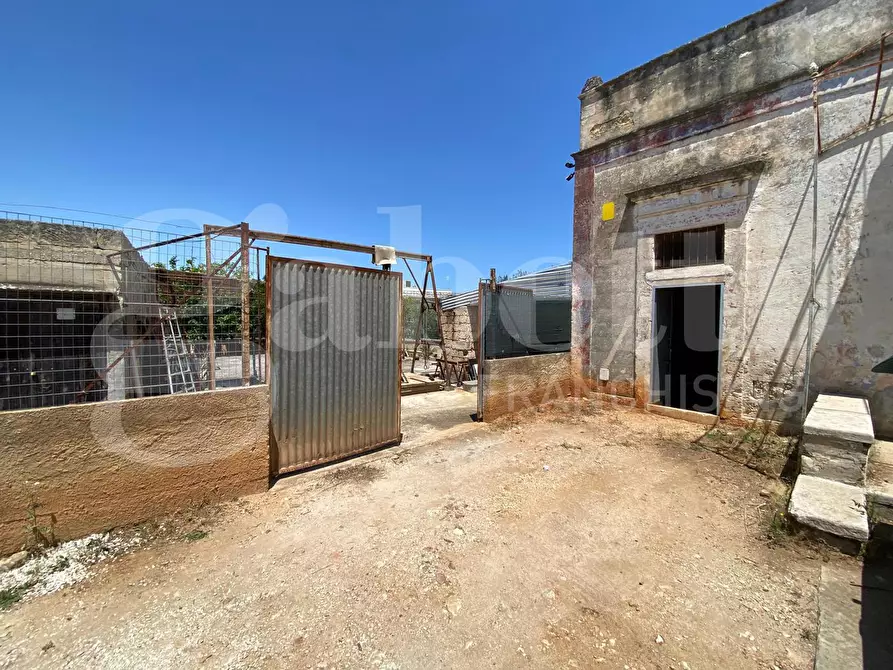 Immagine 10 di Terreno residenziale in vendita  in Via Capirro I a Trani