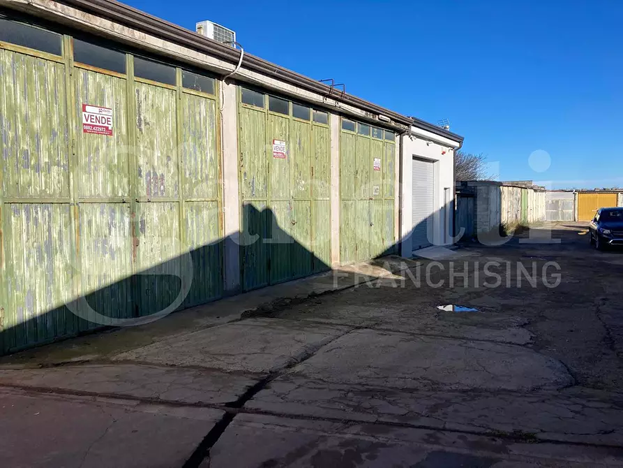 Immagine 5 di Box auto in vendita  in Via San Severo a Torremaggiore