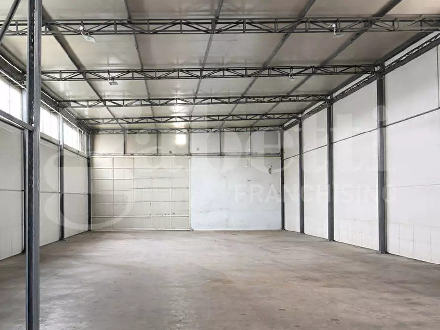 Immagine 3 di Capannone industriale in vendita  in Via clanio a Orta Di Atella