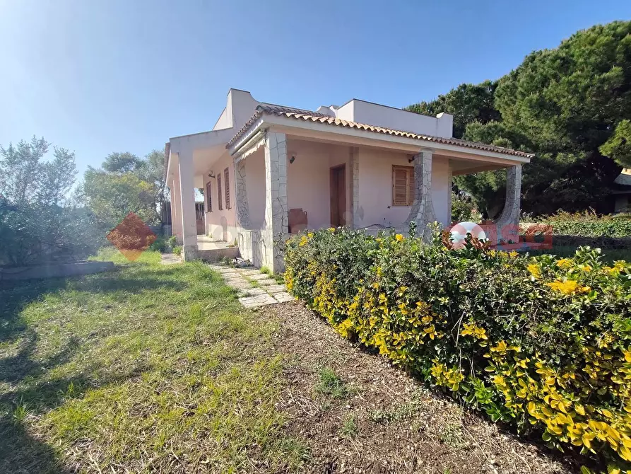 Immagine 1 di Villa in vendita  in Via isola bali, 58 a Siracusa