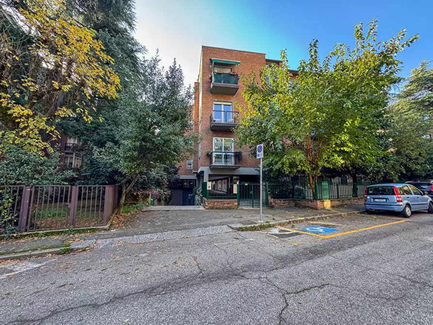 Immagine 33 di Appartamento in vendita  in Via Renato Stracciari, 5 a Bologna