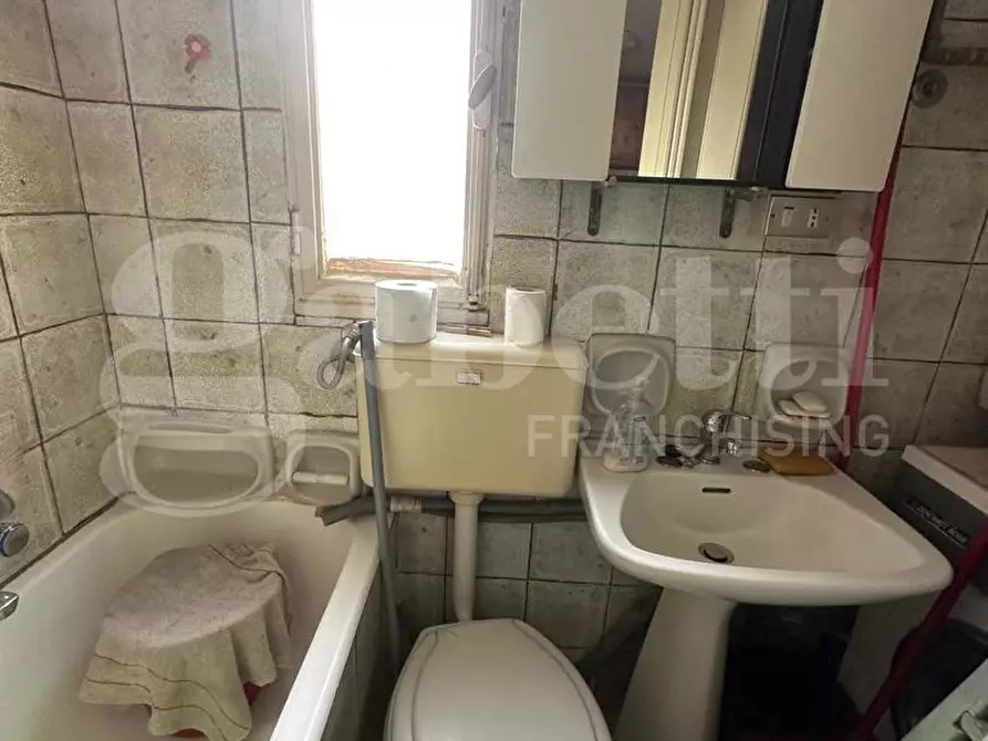 Immagine 17 di Appartamento in vendita  in Via Camillo Porzio a Ostuni