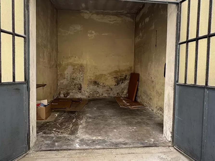 Immagine 5 di Box auto in vendita  in Via cristalliera, 12 a Torino