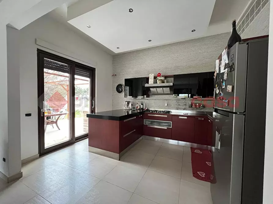 Immagine 4 di Villa in vendita  in Contrada TORRE MOZZA a Brindisi