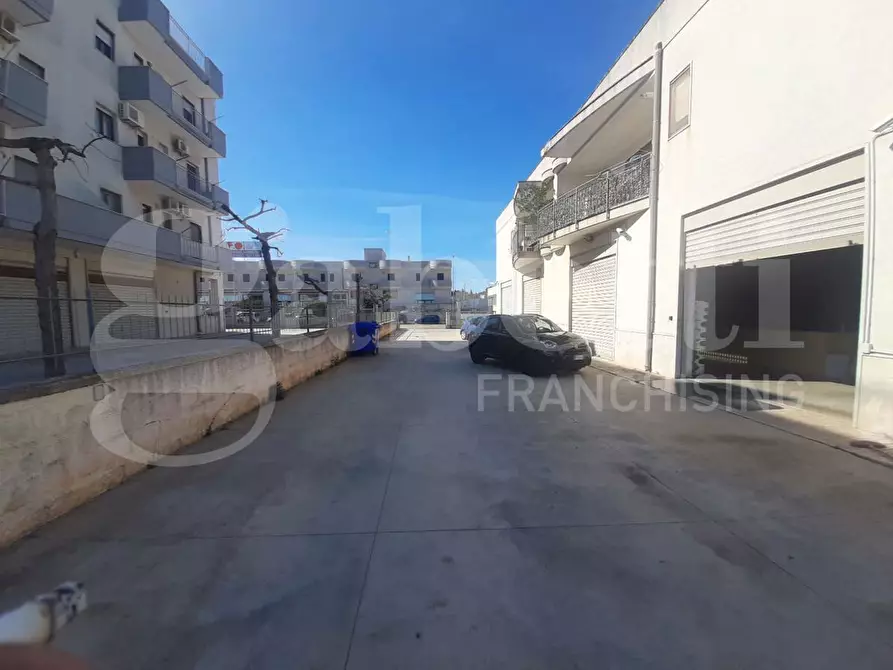 Immagine 3 di Capannone industriale in vendita  in Via foggia, sn a Ostuni