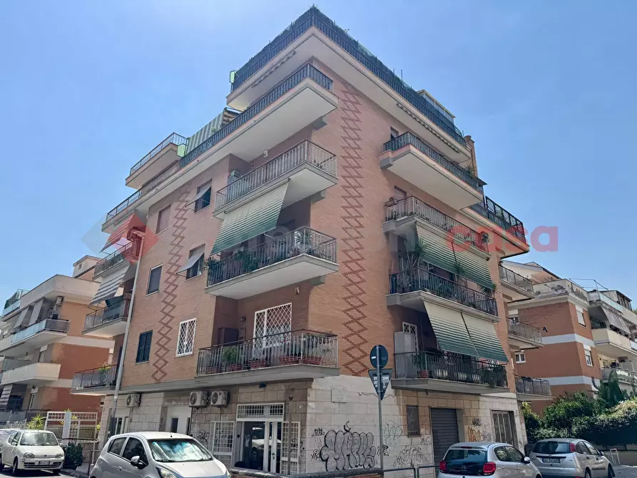 Immagine 2 di Appartamento in vendita  in Via Girolamo Ghinucci, 20 a Roma