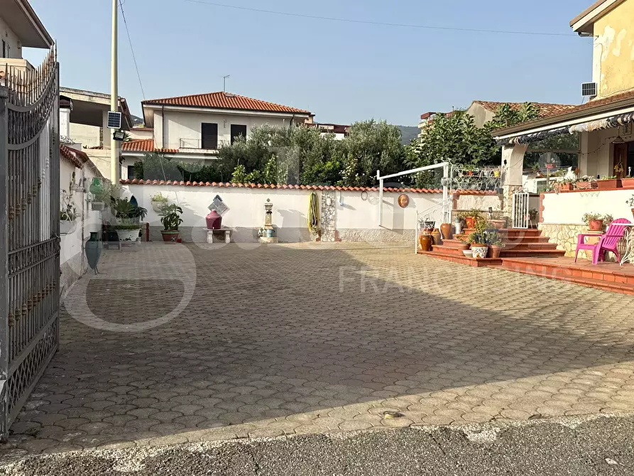 Immagine 3 di Villa in vendita  in Via G. Marconi II traversa, 59/E a Lamezia Terme