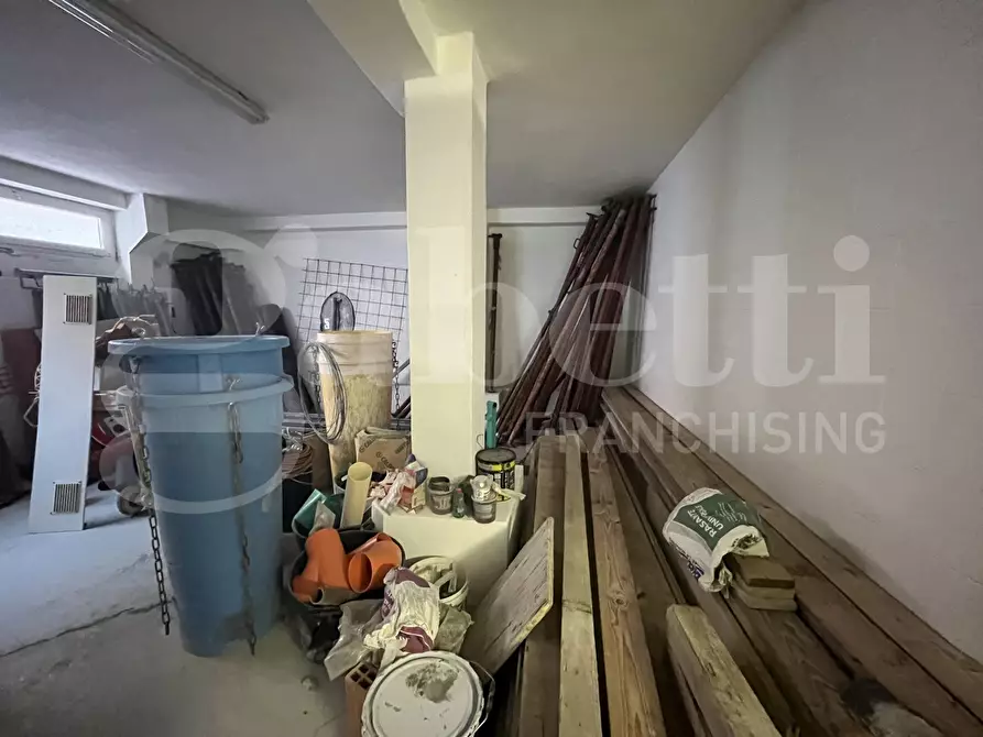 Immagine 4 di Box auto in vendita  in Via delle strette a Spotorno