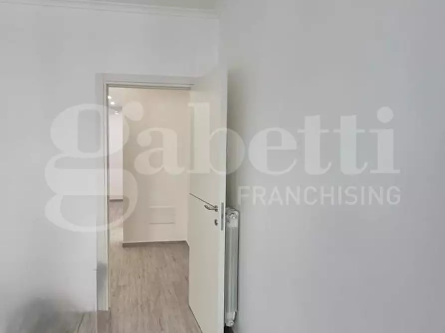 Immagine 21 di Appartamento in vendita  in Largo Cuparella, 15 a Torre Annunziata