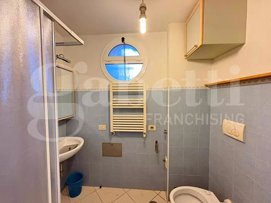 Immagine 4 di Appartamento in vendita  in Via Dei Torriani a Roma