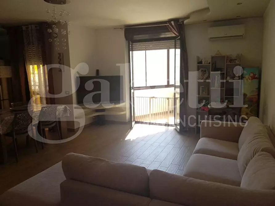 Immagine 6 di Appartamento in vendita  in Piazza G.B.TEDESCO, 9 a Taranto