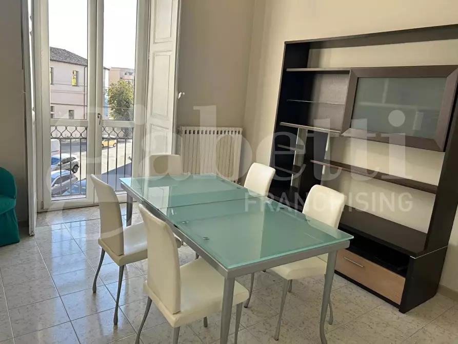 Immagine 4 di Appartamento in affitto  in Piazza Stocco, 10 a Catanzaro