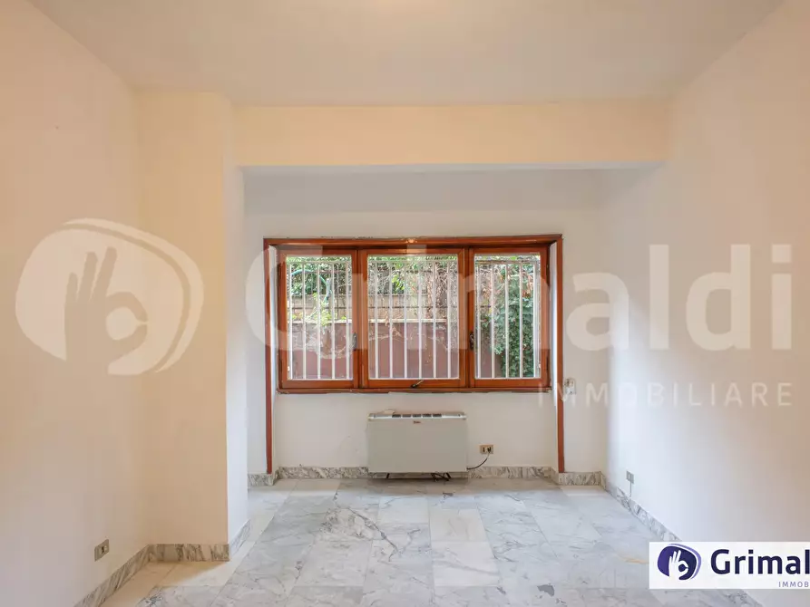 Immagine 4 di Appartamento in vendita  in Via del Serafico a Roma