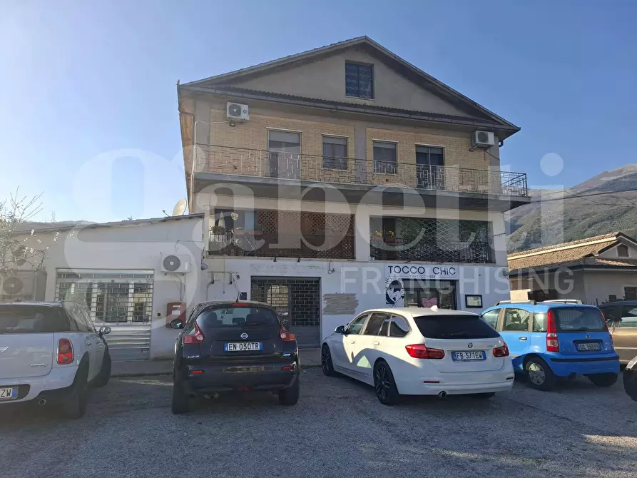 Immagine 2 di Negozio in affitto  in Via Croce Branca, snc a Sora