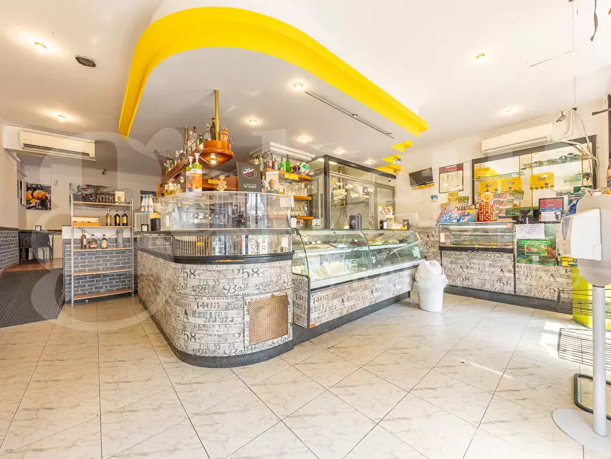 Immagine 5 di Bar / Ristorante in vendita  in Via Cogoleto a Roma